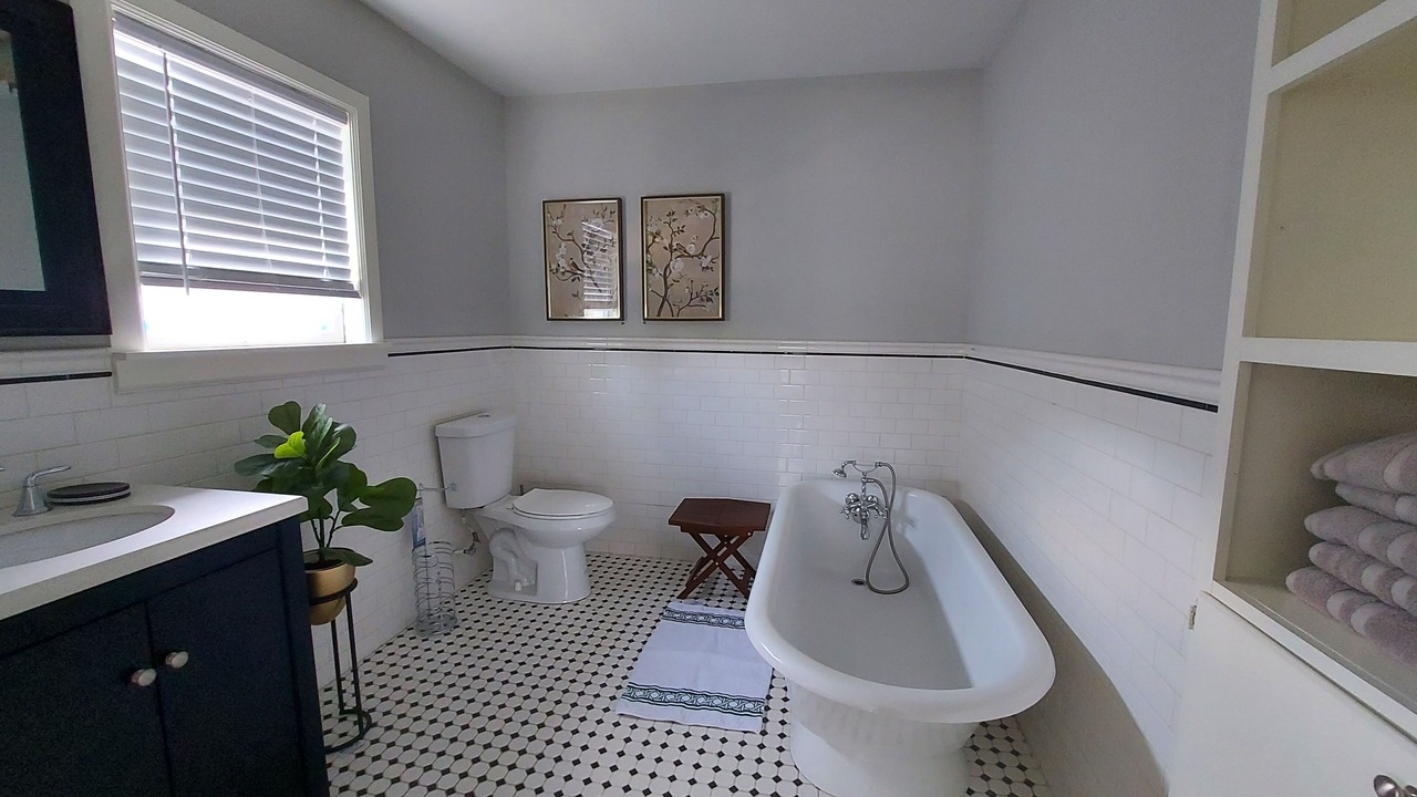 Photo of Bathroom in Miller