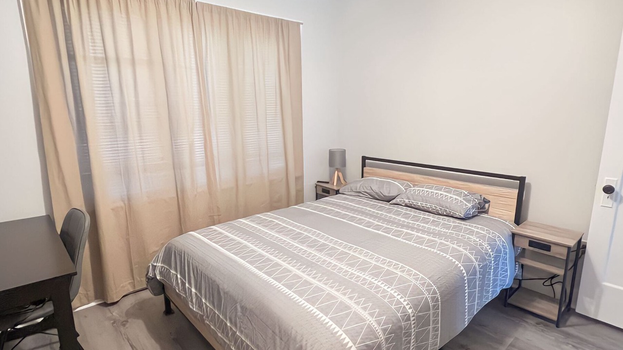 Photo of Bedroom in Crystal Beach