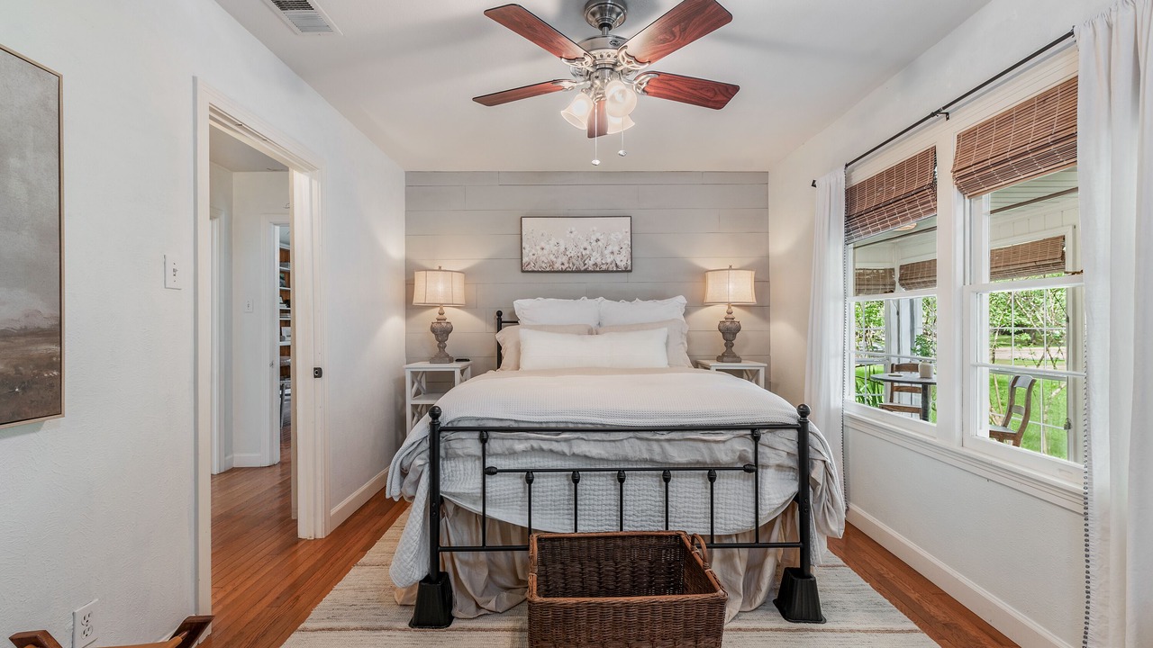Photo of Bedroom in Navasota