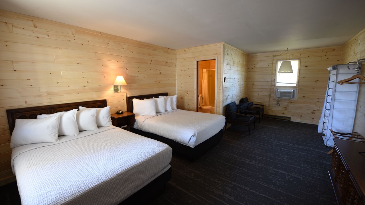 Photo of Bedroom in Mackinaw City