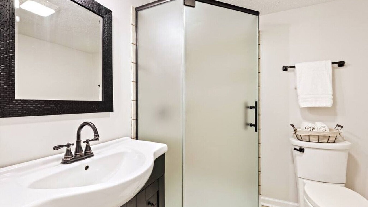 Photo of Bathroom in Williamson