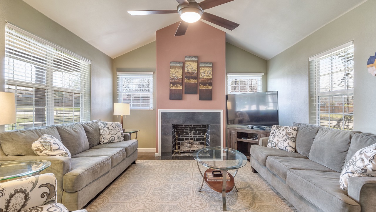 Photo of Livingroom in Mayo Meadow