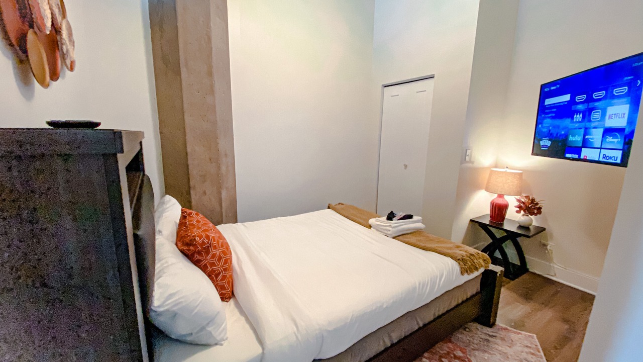 Photo of Bedroom in Near South Side