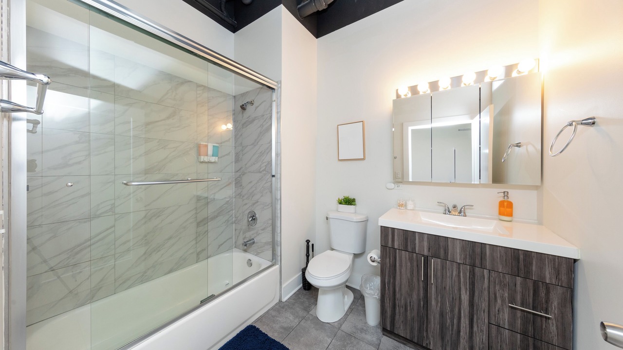 Photo of Bathroom in Near South Side