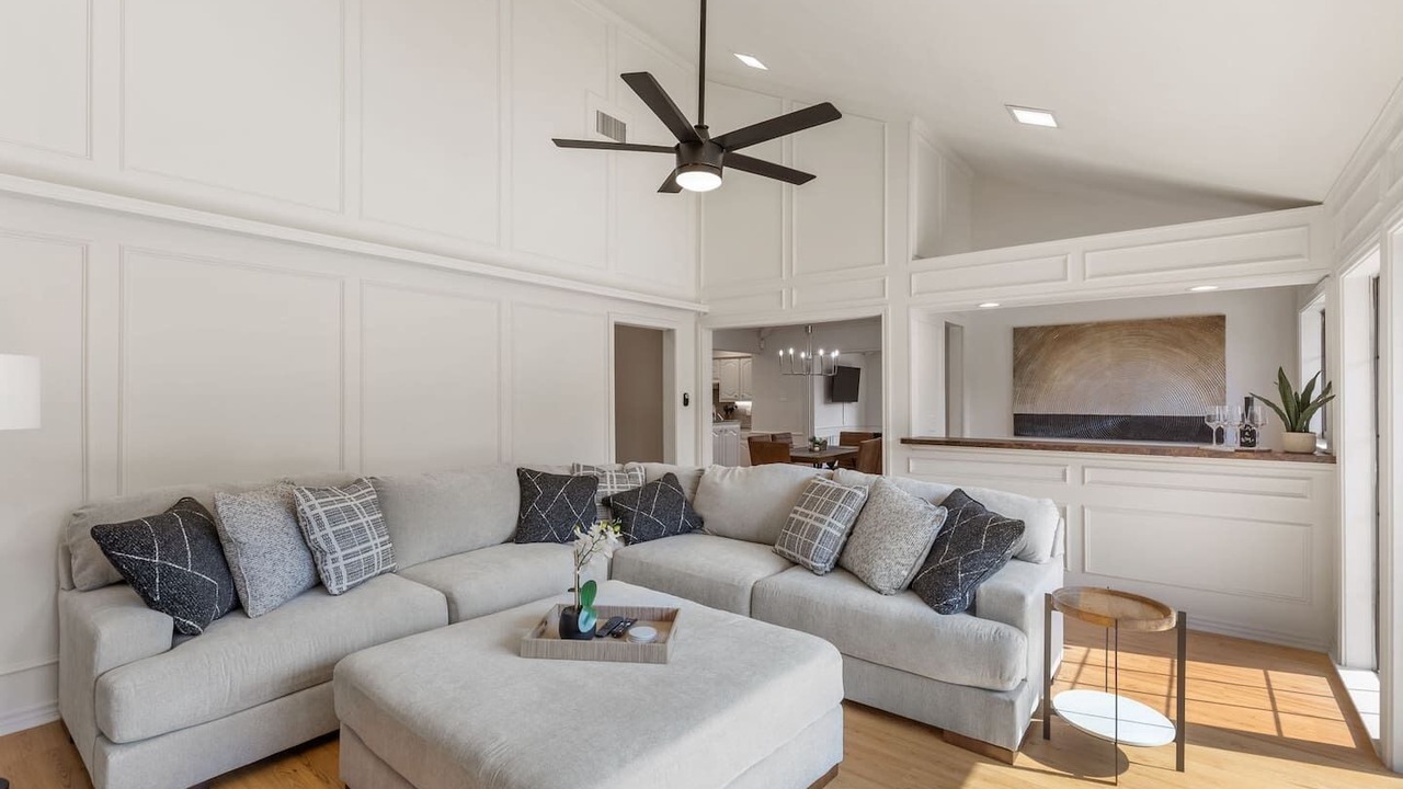 Photo of Livingroom in Far North Dallas