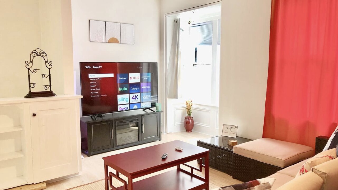 Photo of Livingroom in Stockade Historic District