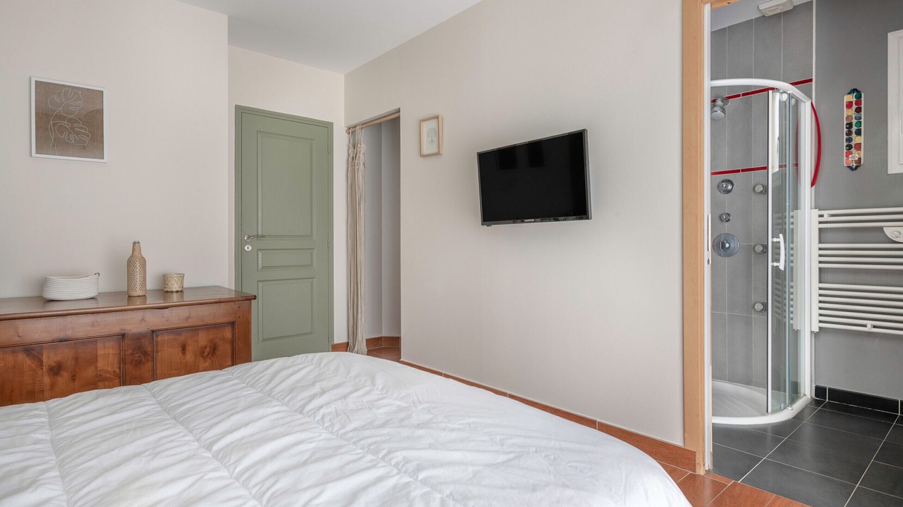 Photo of Bedroom in Saint-Marc-sur-Mer