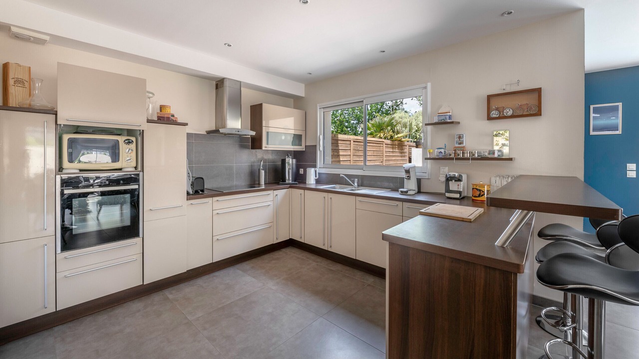 Photo of Kitchen in Saint-Marc-sur-Mer