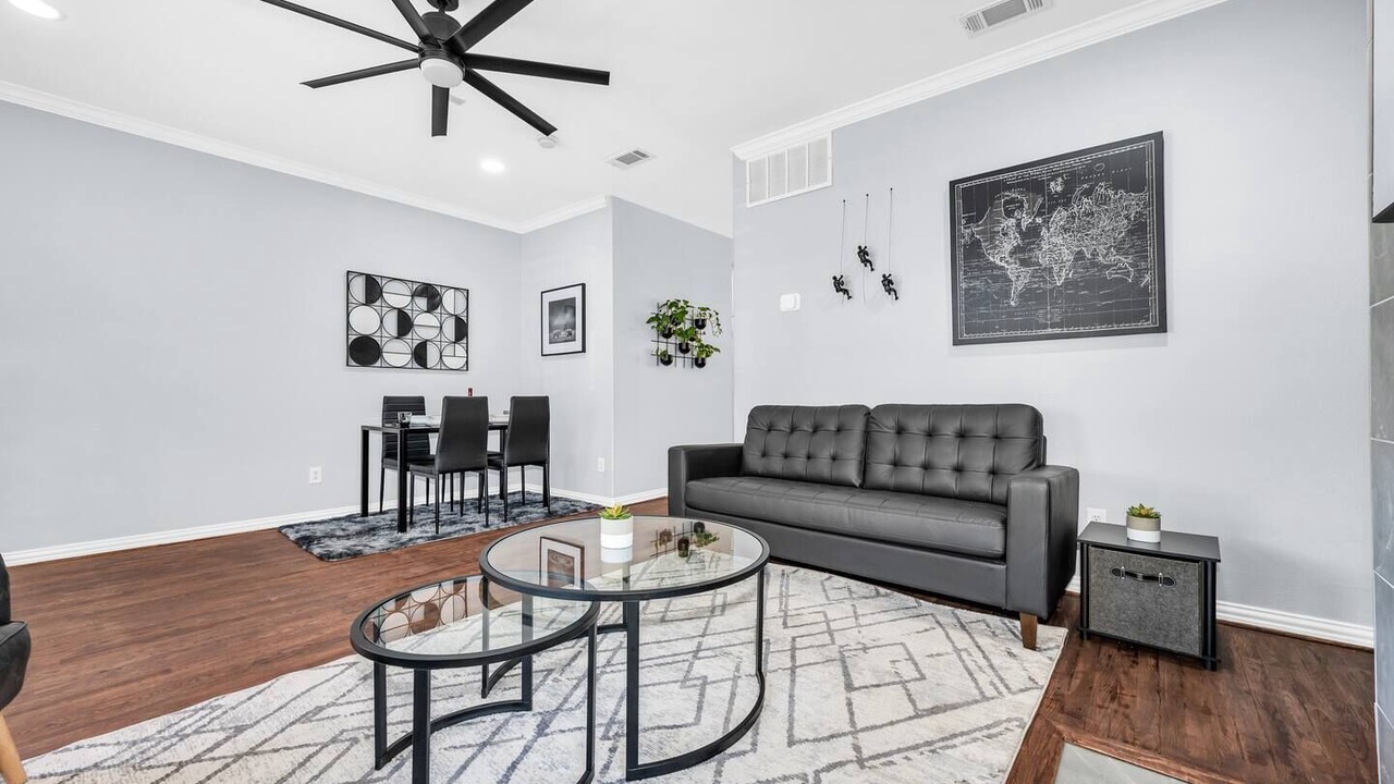 Photo of Livingroom in Dallas