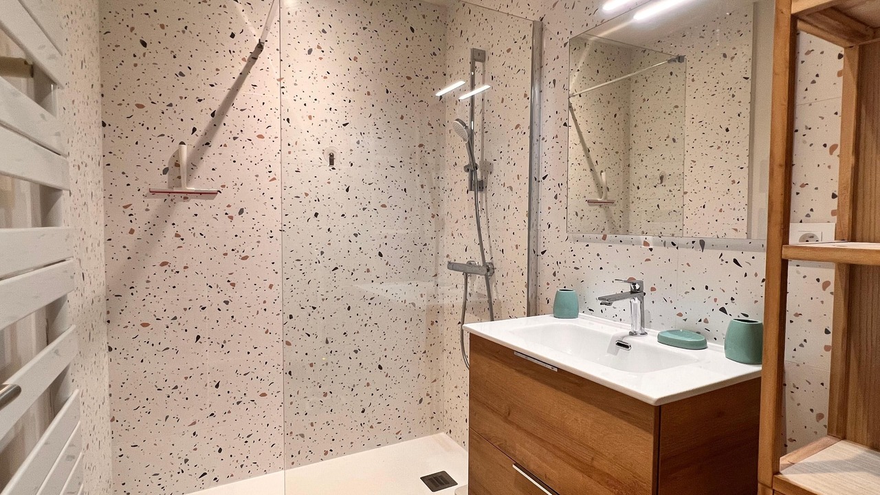 Photo of Bathroom in La Flotte