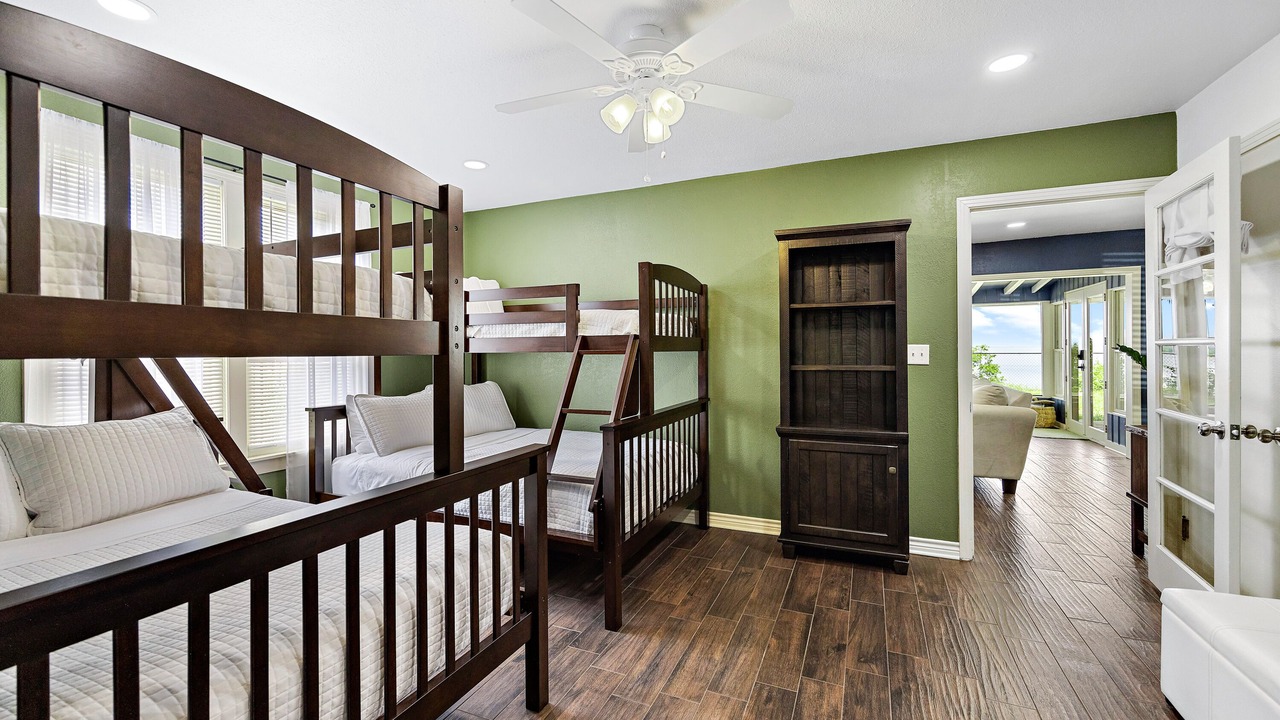 Photo of Bedroom in Whitney