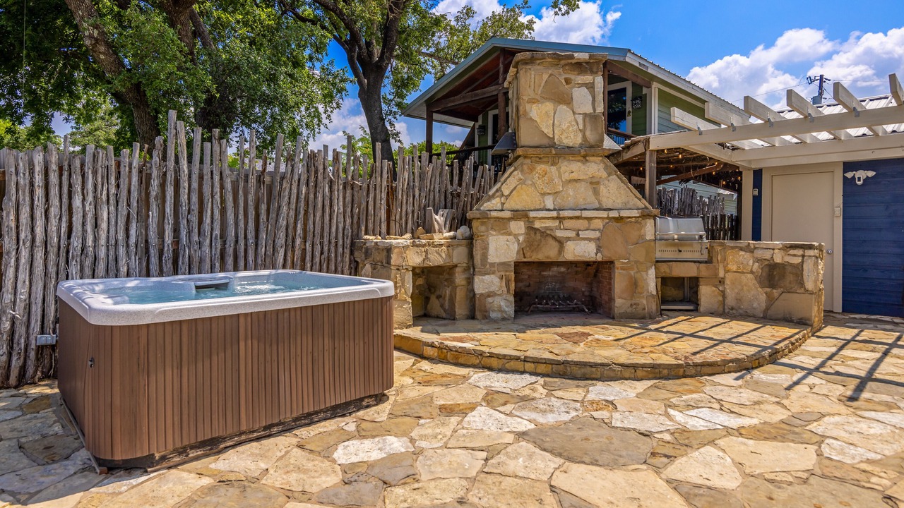 Photo of Patio Balcony in Whitney