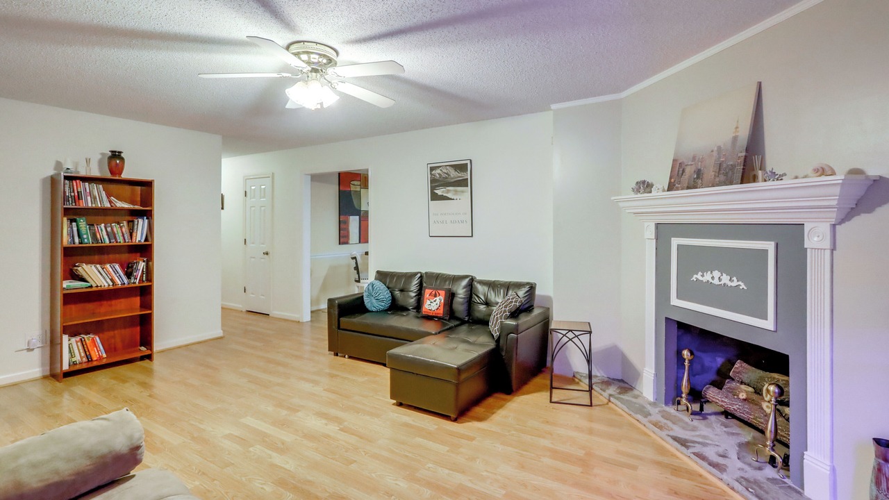 Photo of Livingroom in Watkinsville