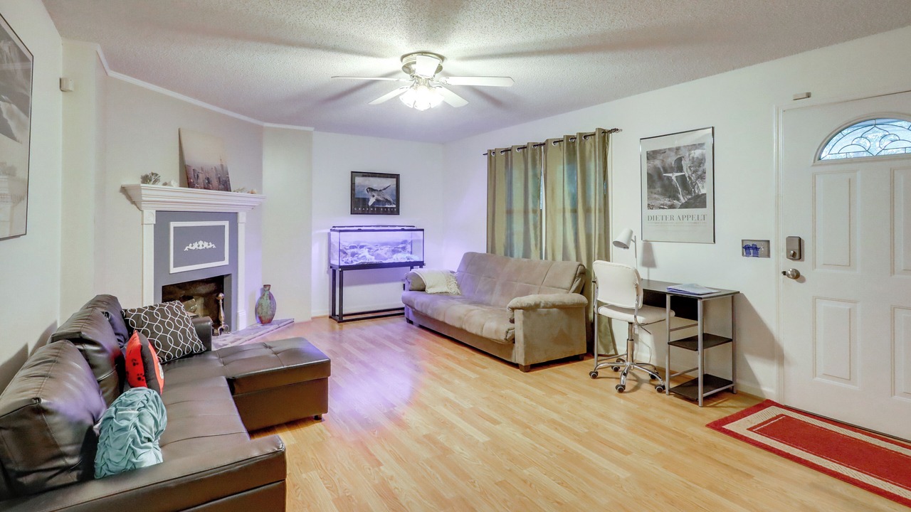 Photo of Livingroom in Watkinsville