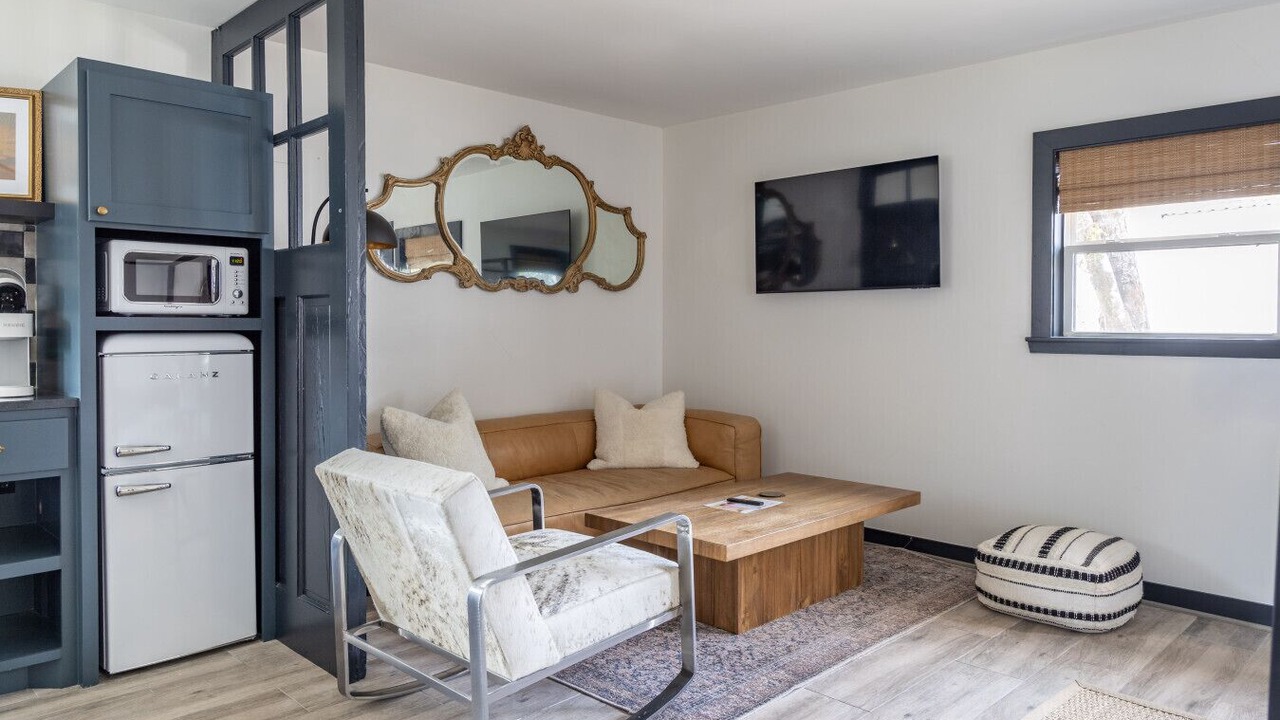 Photo of Livingroom in Round Top