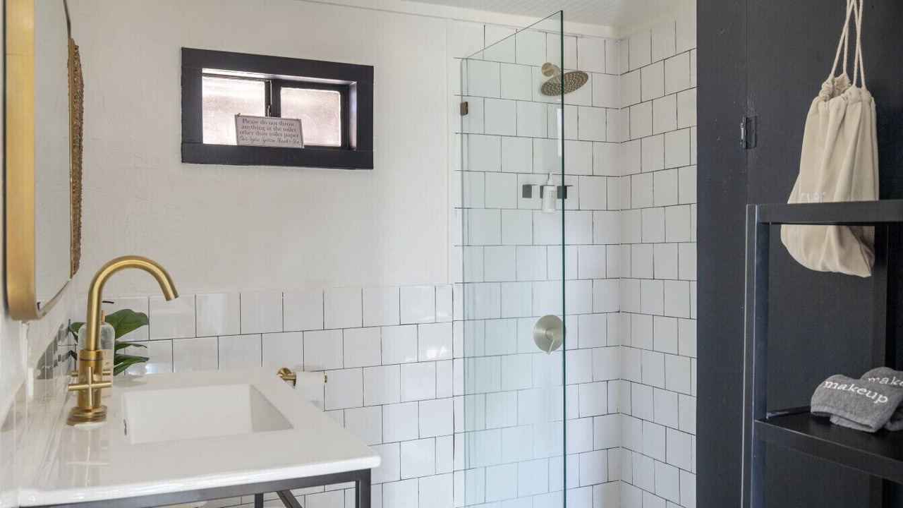 Photo of Bathroom in Round Top