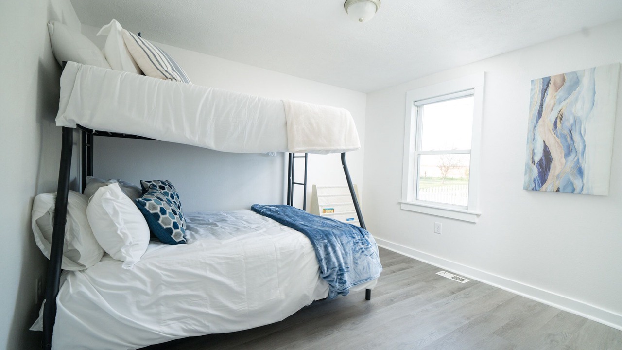 Photo of Bedroom in Elkland
