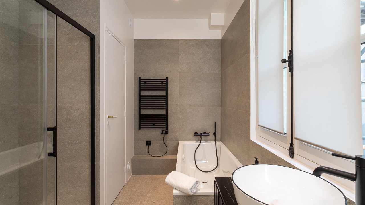 Photo of Bathroom in Centre