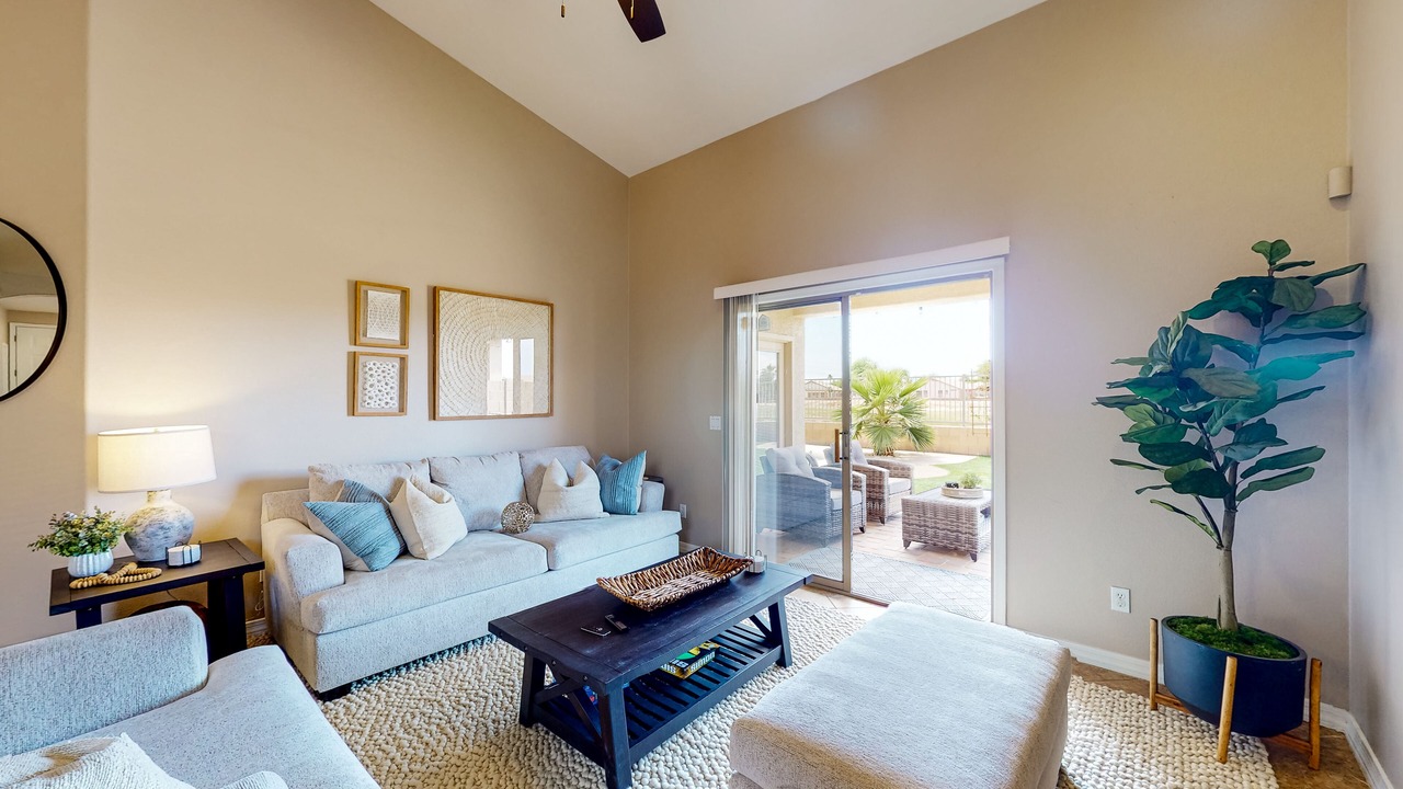 Photo of Livingroom in Coldwater Springs