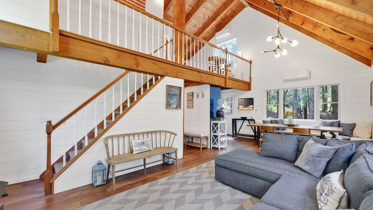 Photo of Livingroom in Tolland