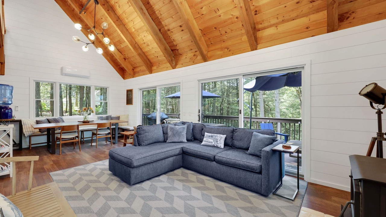 Photo of Livingroom in Tolland