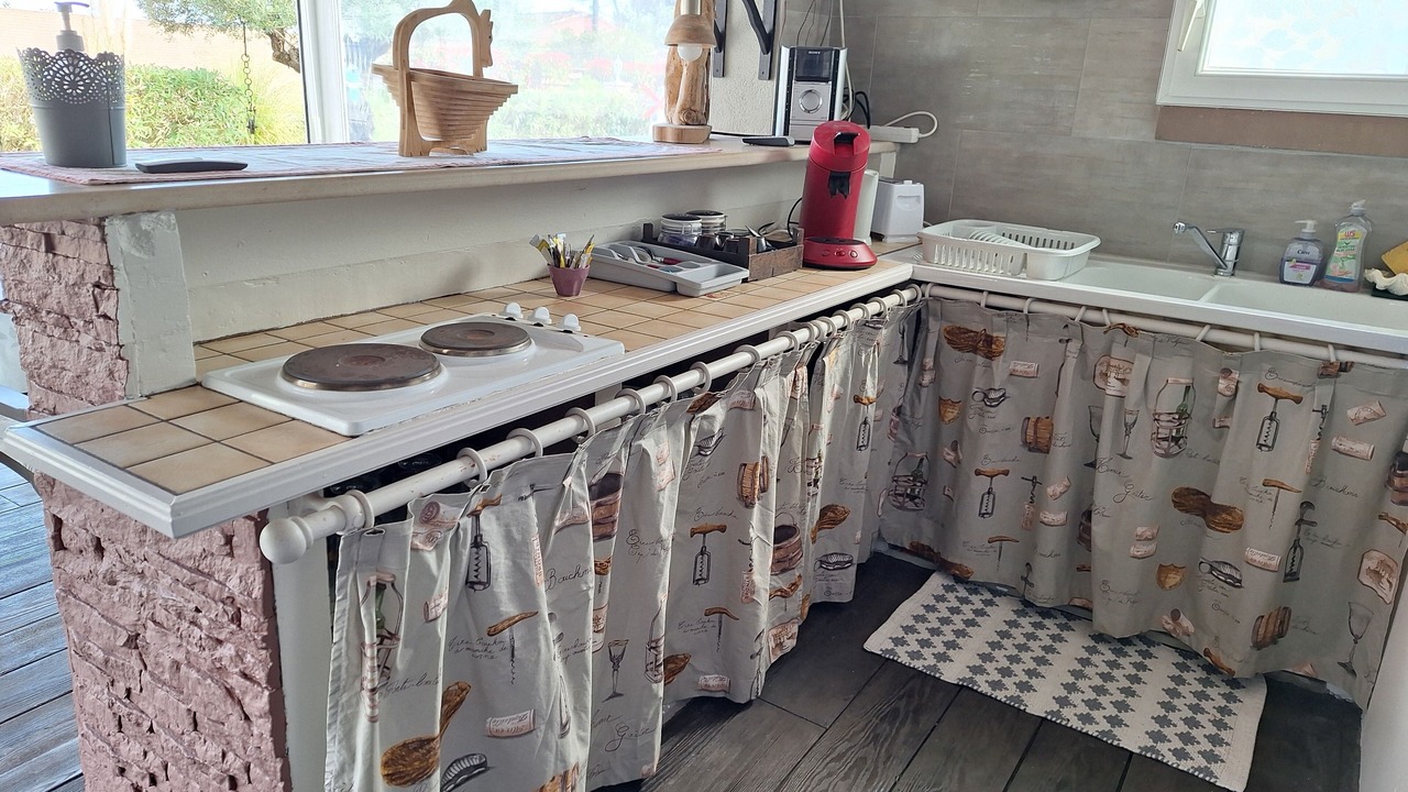 Photo of Kitchen in Rousson