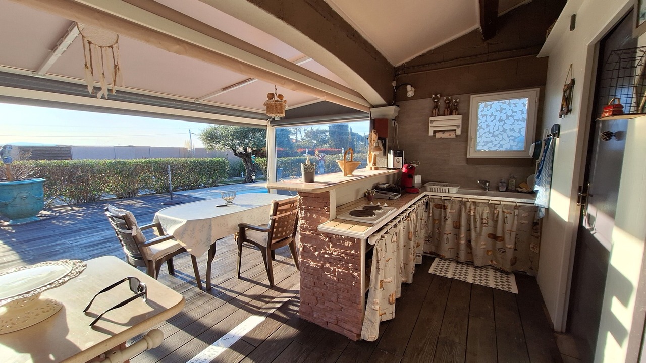 Photo of Kitchen in Rousson