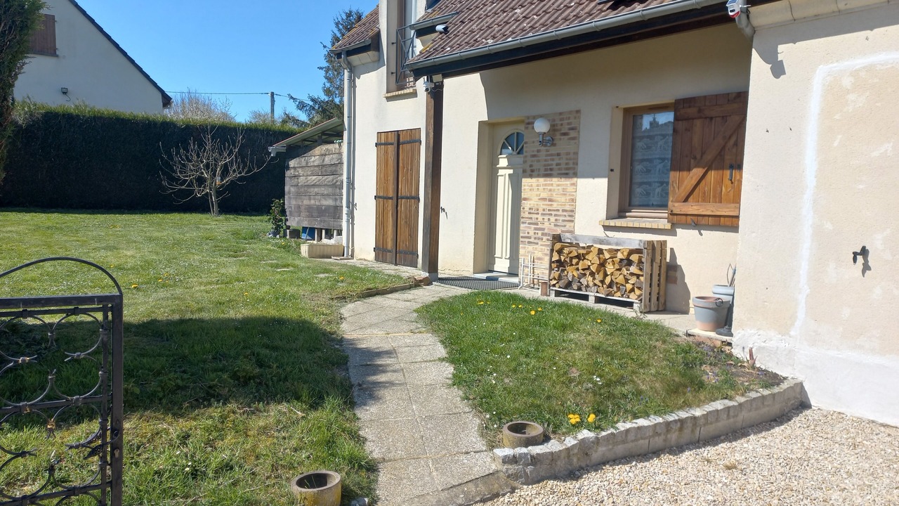 Photo of Outdoor in La Louptiere-Thenard