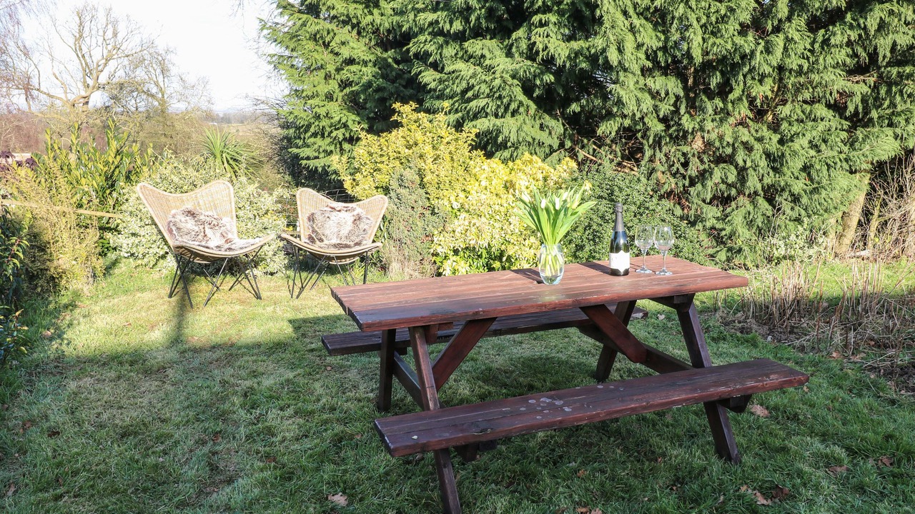 Photo of Outdoor in Calwich