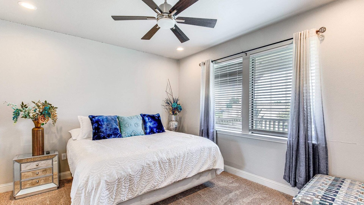Photo of Bedroom in Hunt County