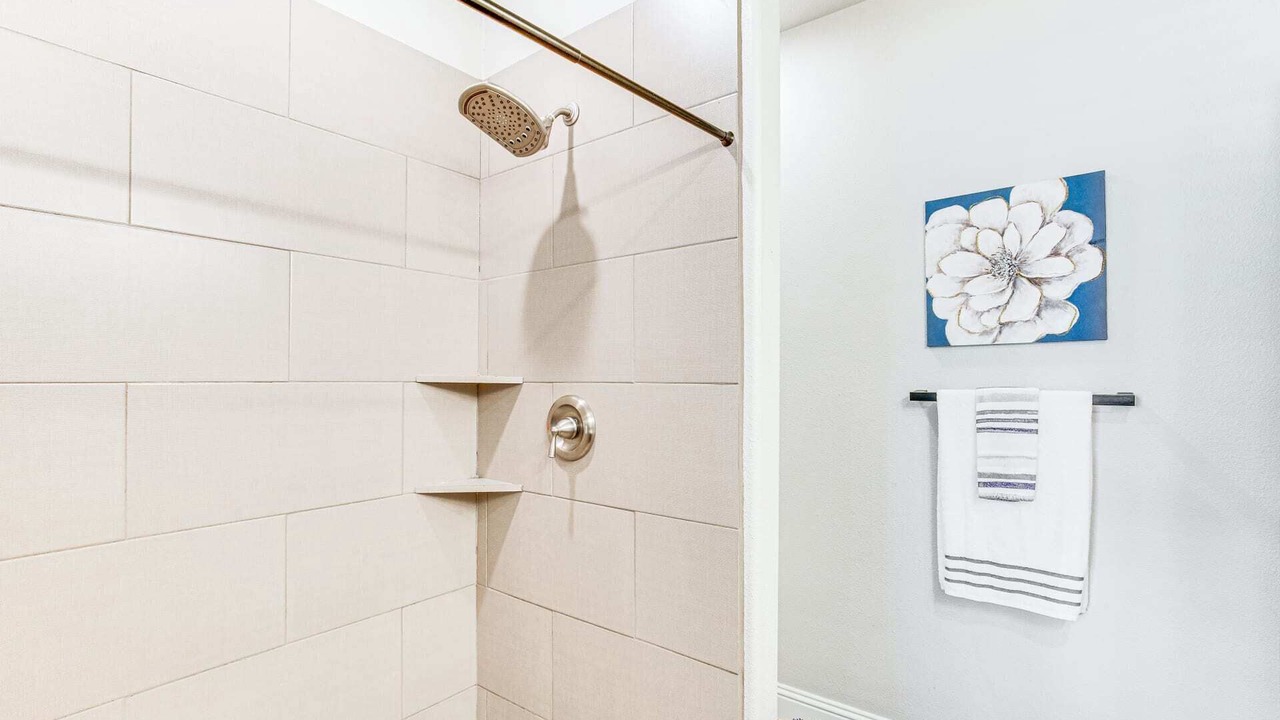 Photo of Bathroom in Hunt County
