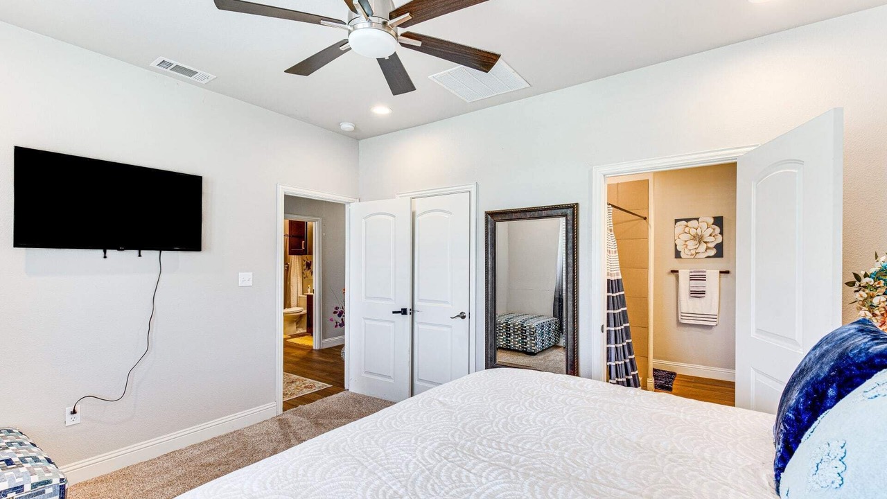 Photo of Bedroom in Hunt County