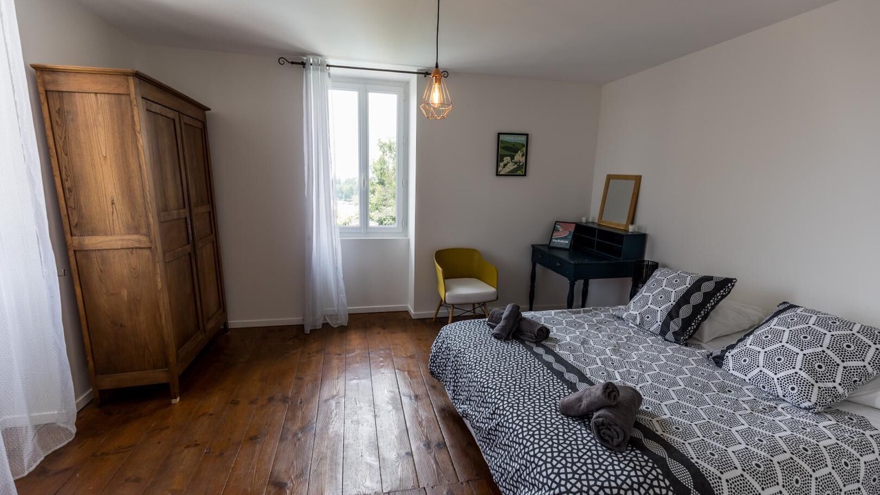 Photo of Bedroom in Saint-Lon-les-Mines