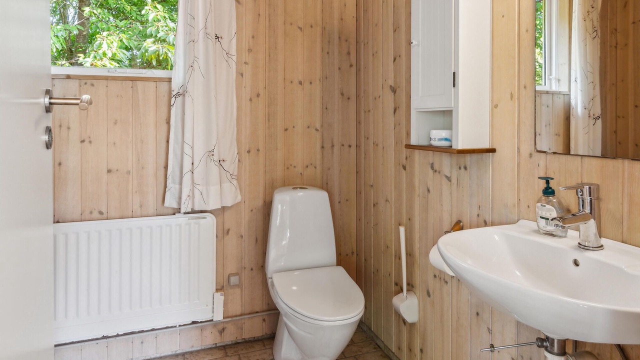 Photo of Bathroom in Yderby