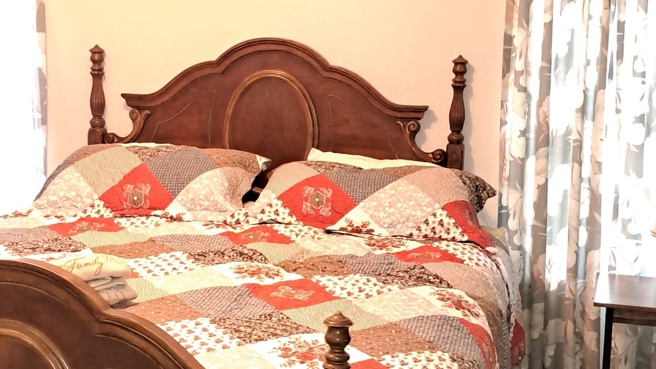 Photo of Bedroom in Seligman