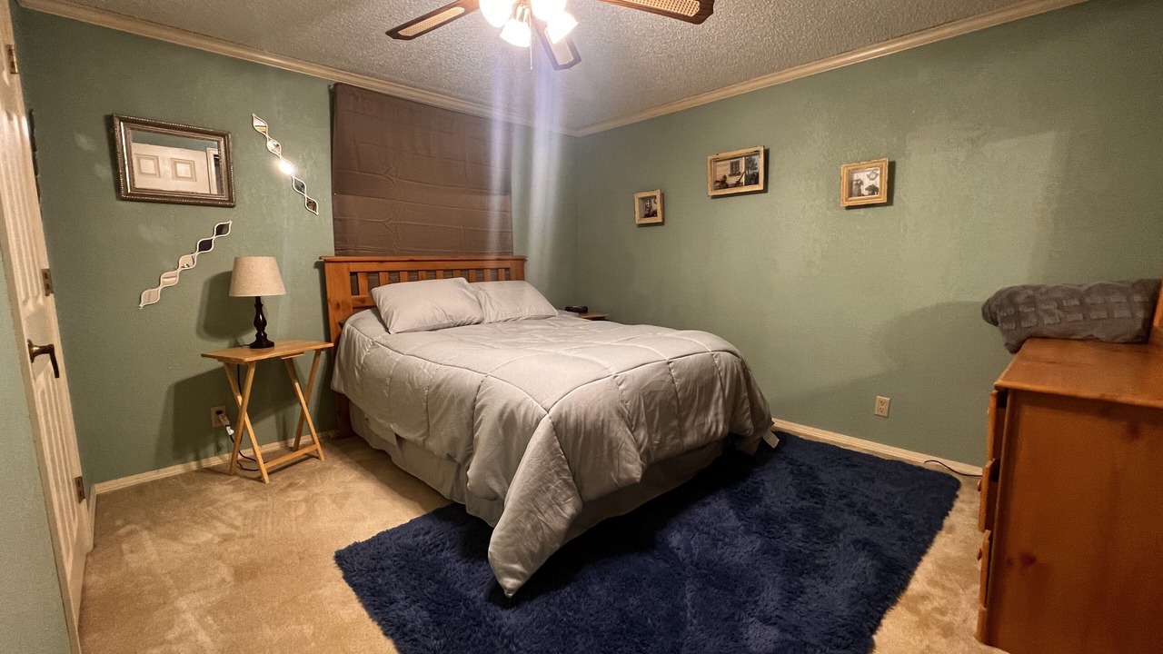 Photo of Bedroom in Seligman