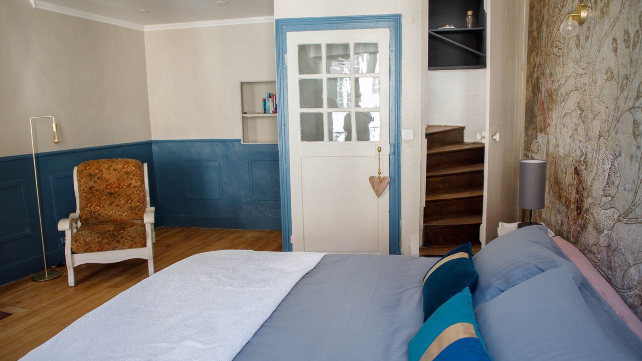 Photo of Bedroom in Semur-en-Auxois