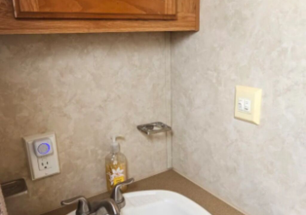 Photo of Bathroom in Chaves County