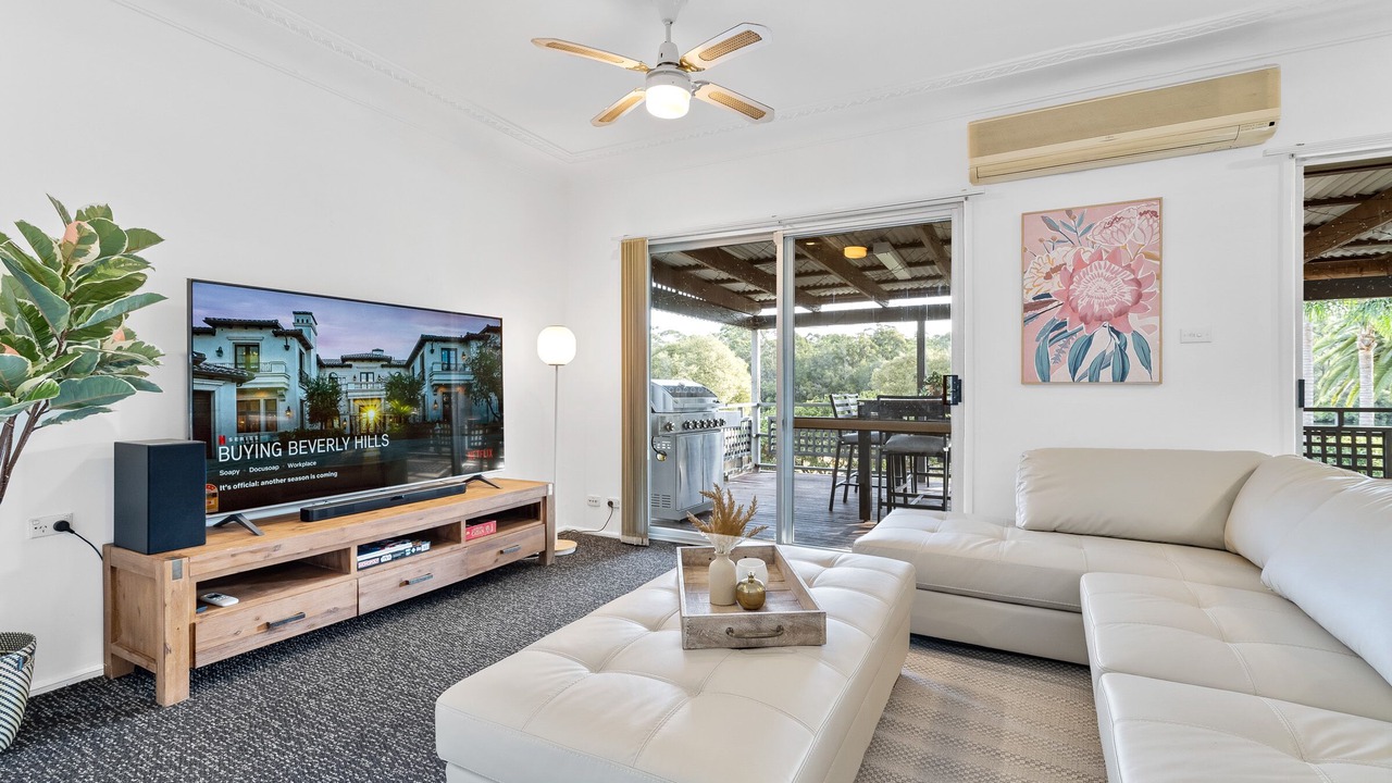 Photo of Livingroom in East Hills