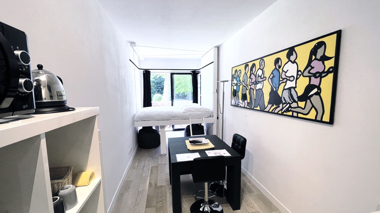 Photo of Bedroom in Prince–Marmottan
