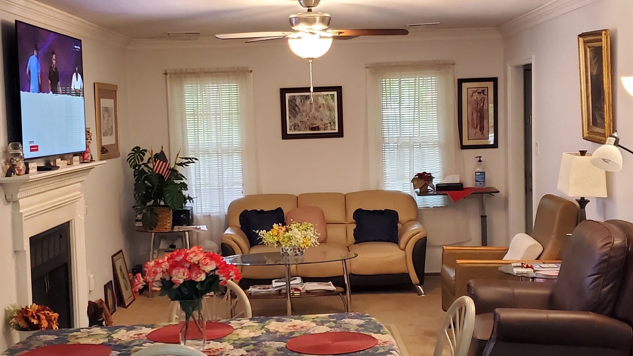 Photo of Livingroom in Brandermill