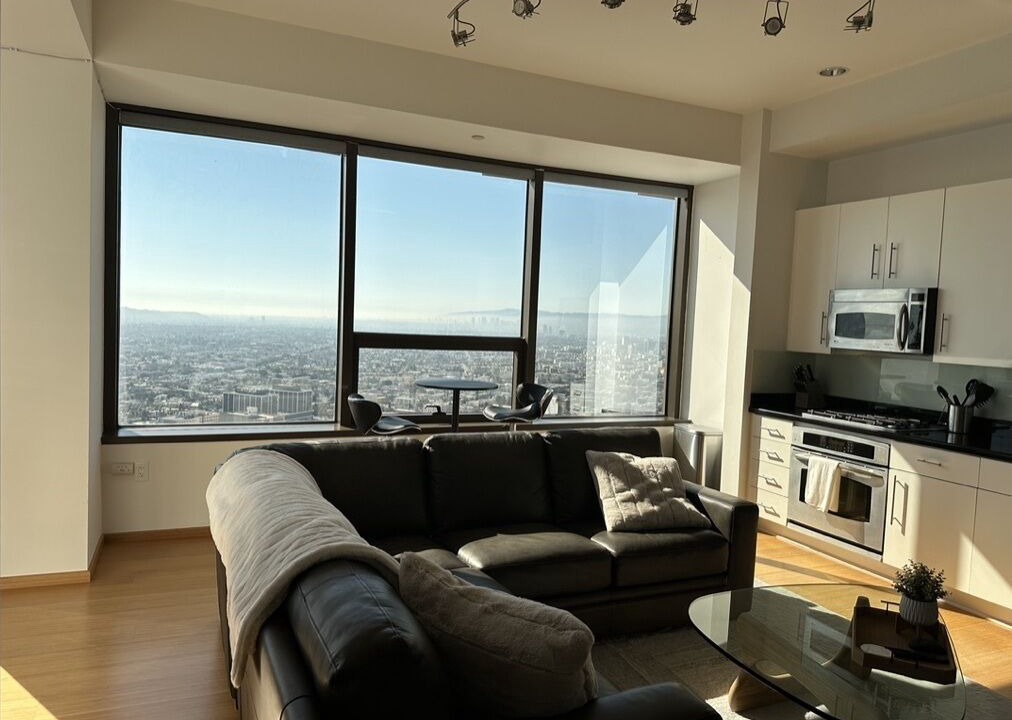 Photo of Livingroom in Westlake South