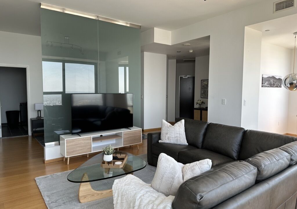Photo of Livingroom in Westlake South