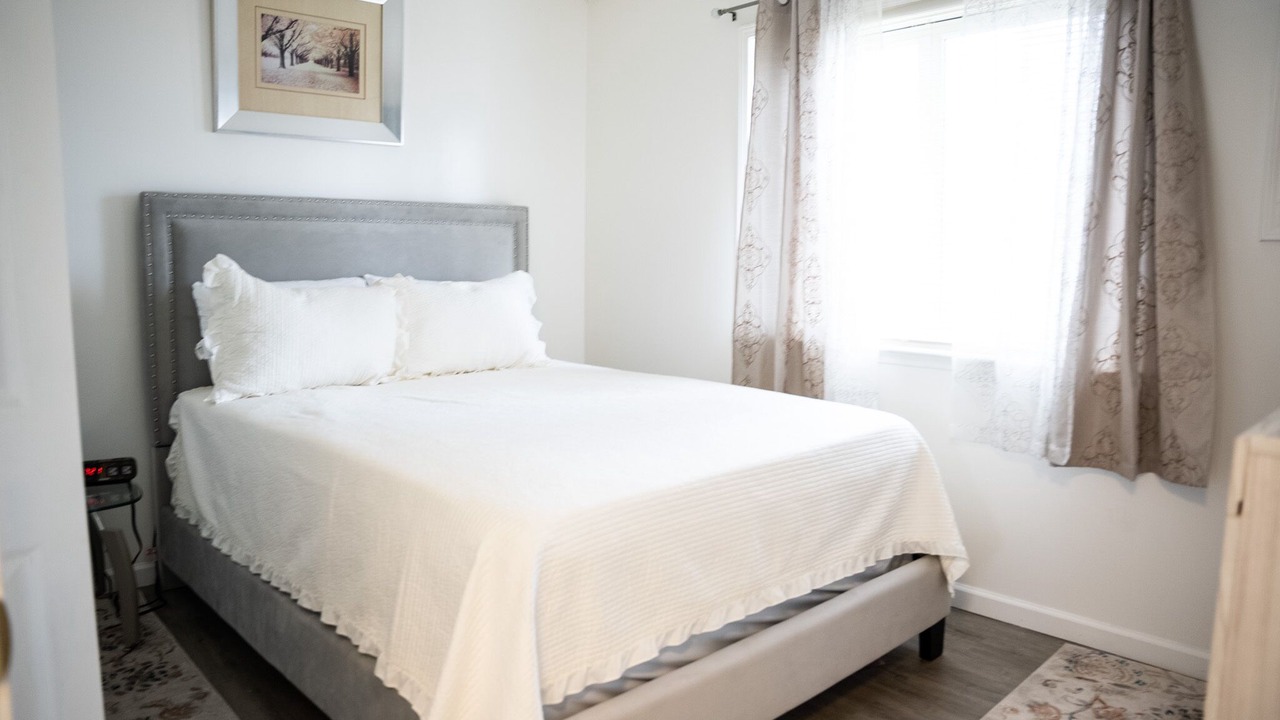 Photo of Bedroom in Romulus
