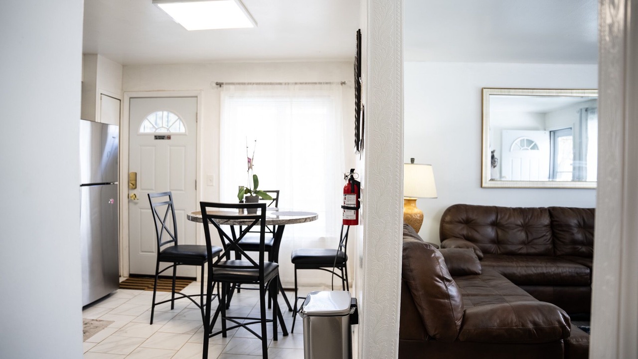 Photo of Livingroom in Romulus