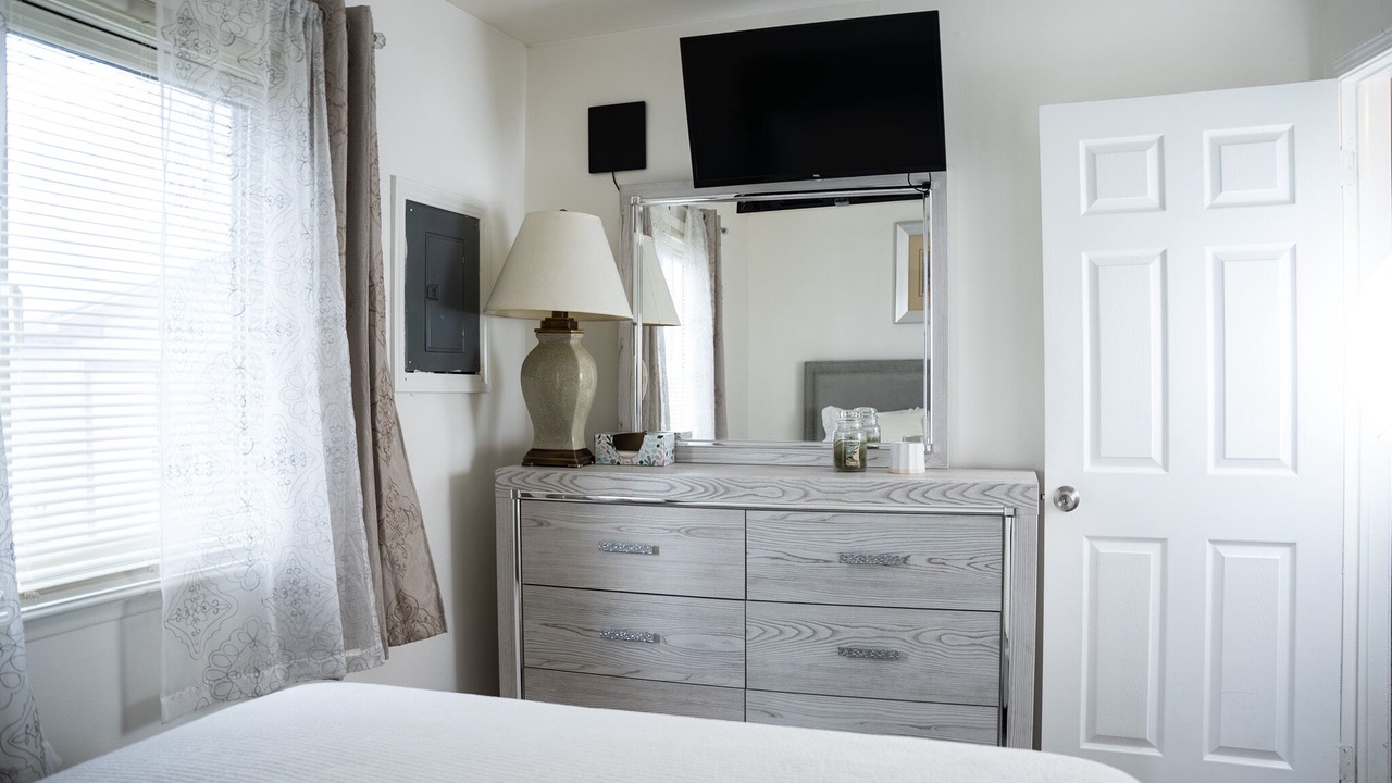 Photo of Bedroom in Romulus