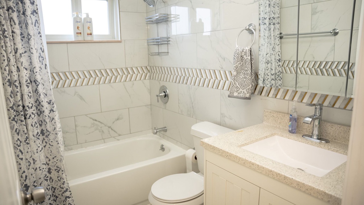 Photo of Bathroom in Romulus