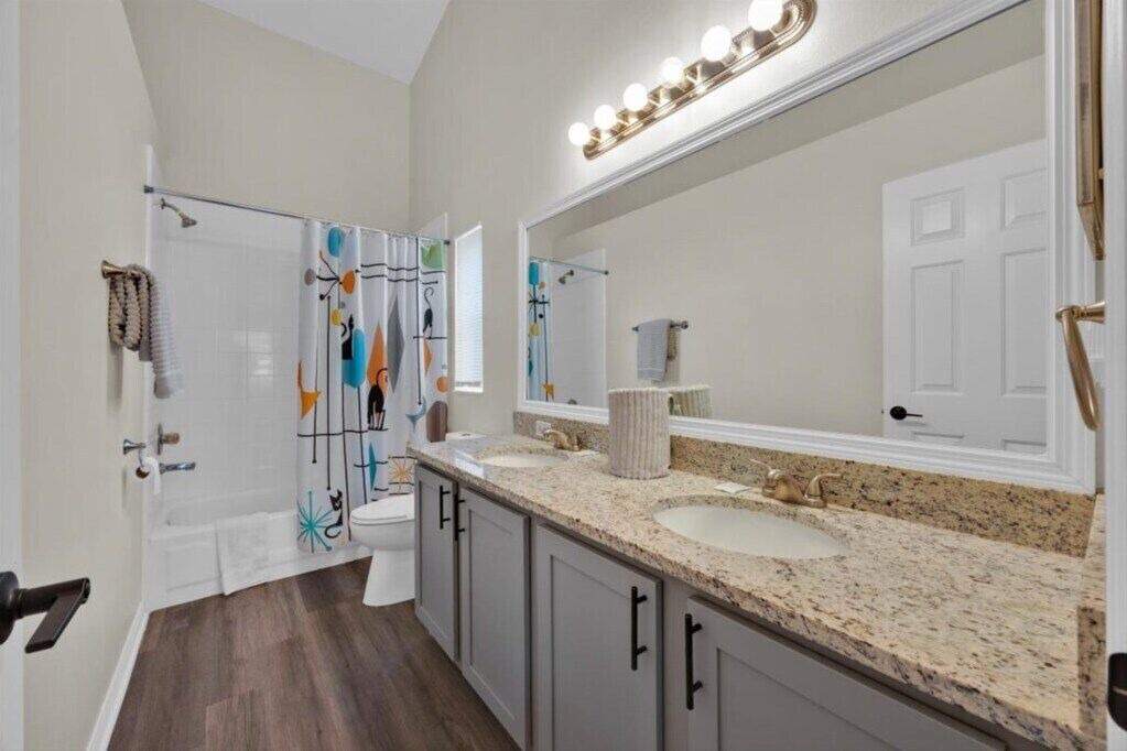 Photo of Others in Woodridge