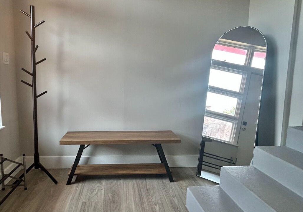 Photo of Others in Albany