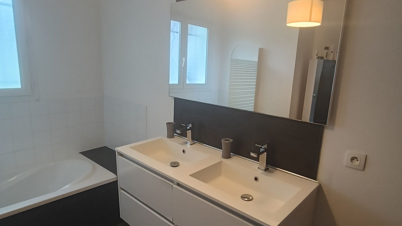 Photo of Bathroom in Urt